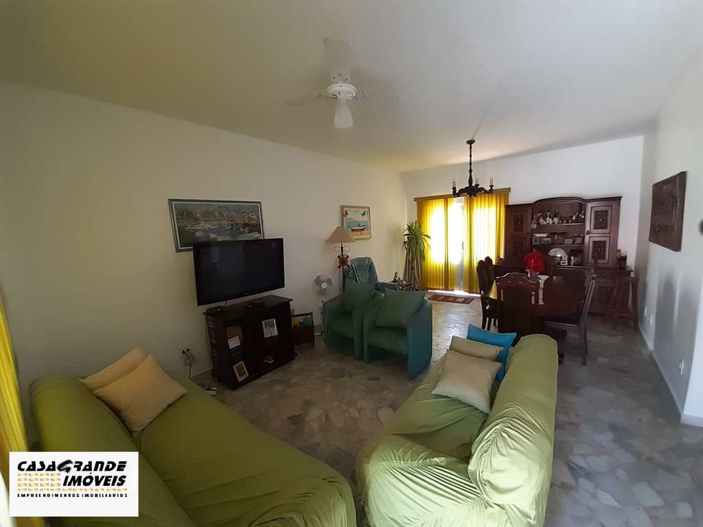 Casa em Praia Grande, no bairro CaiÃ§ara