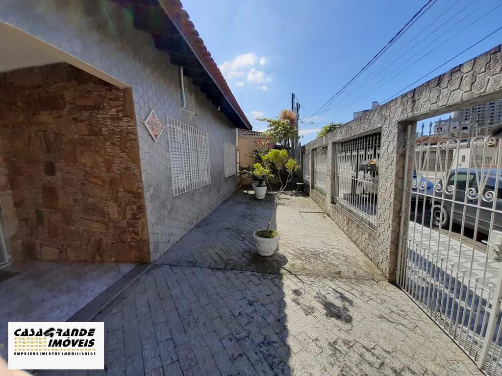 Casa em Praia Grande, no bairro CaiÃ§ara