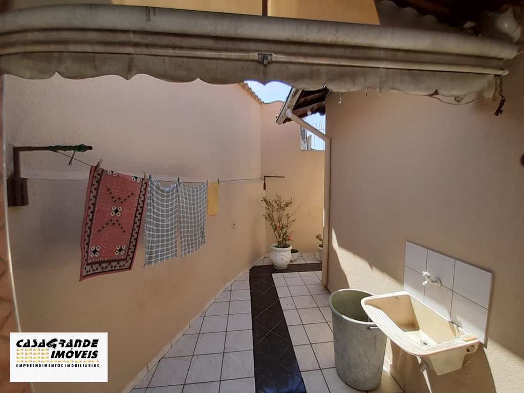 Casa em Praia Grande, no bairro CaiÃ§ara