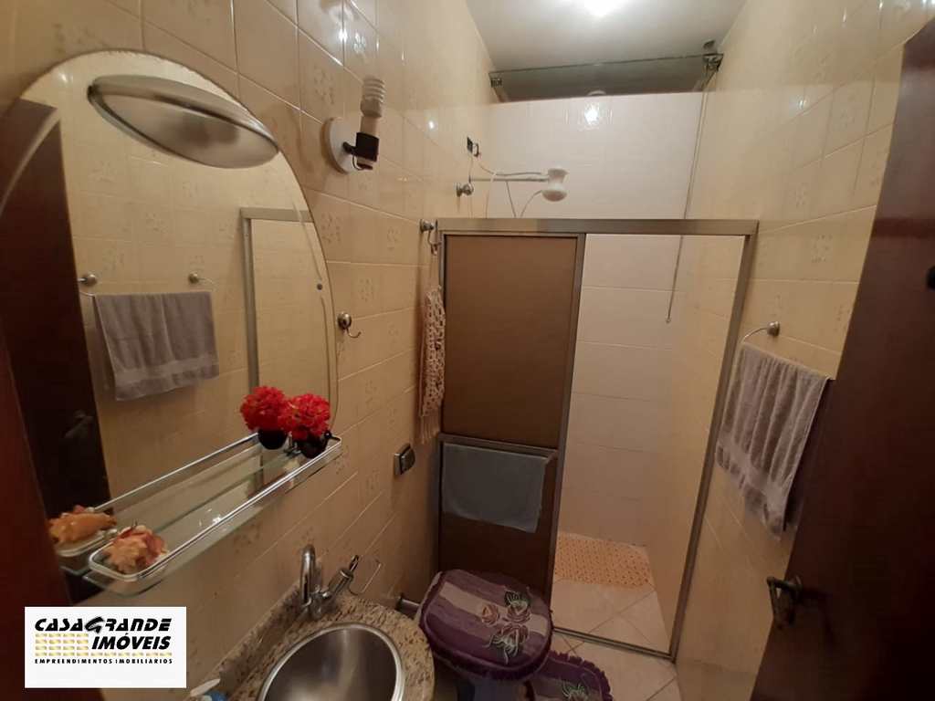 Casa em Praia Grande, no bairro CaiÃ§ara