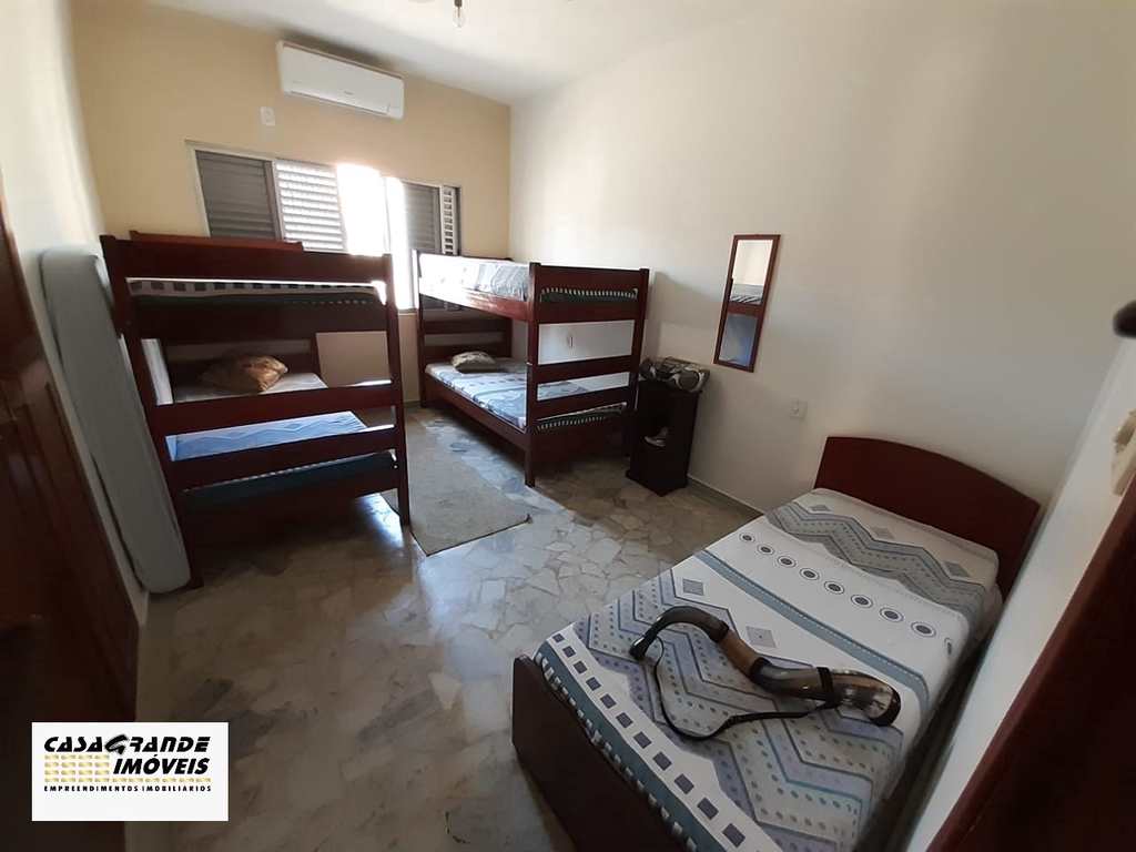 Casa em Praia Grande, no bairro CaiÃ§ara