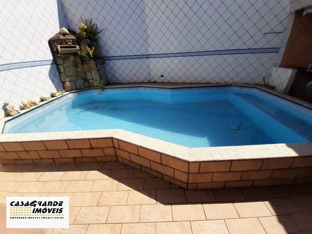 Casa em Praia Grande, no bairro CaiÃ§ara