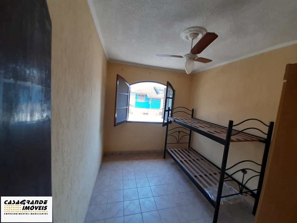 Sobrado em Praia Grande, no bairro Canto do Forte