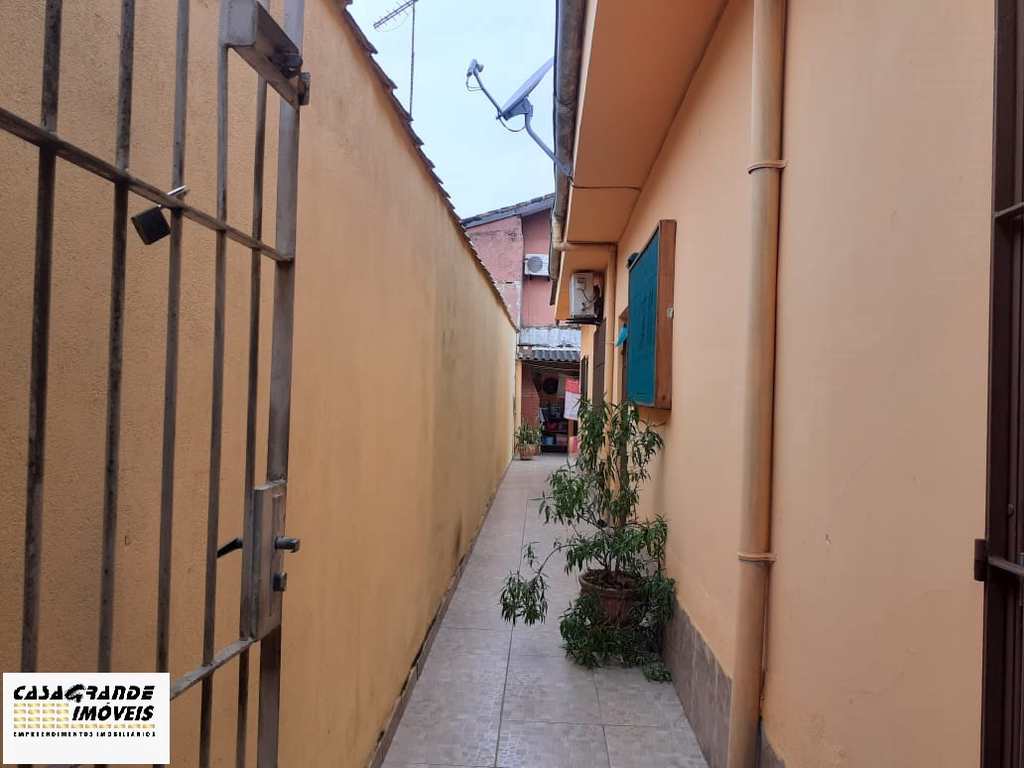 Casa em Praia Grande, no bairro MaracanÃ£