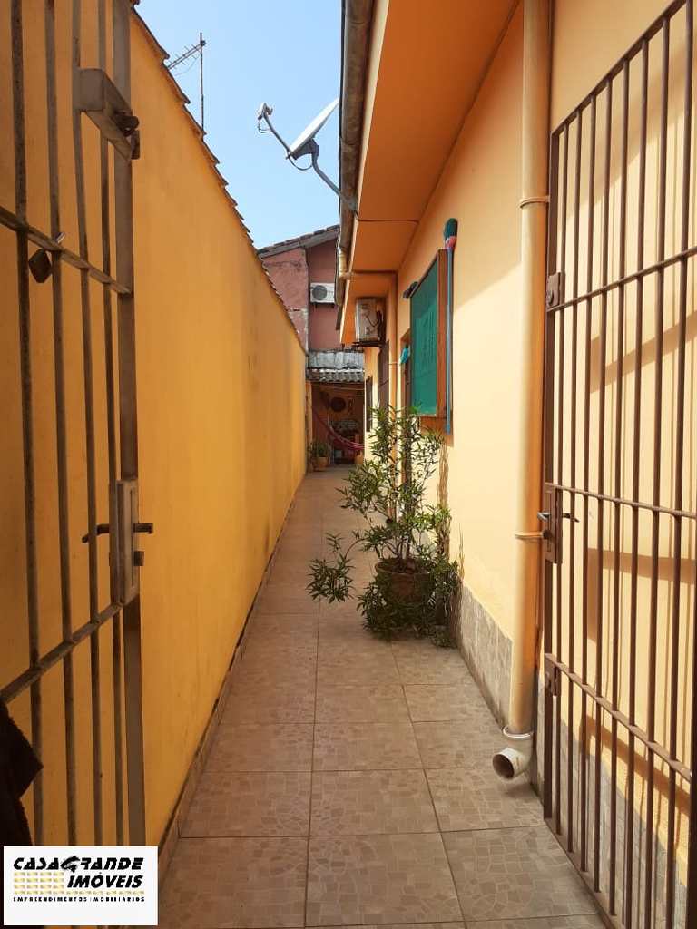 Casa em Praia Grande, no bairro MaracanÃ£