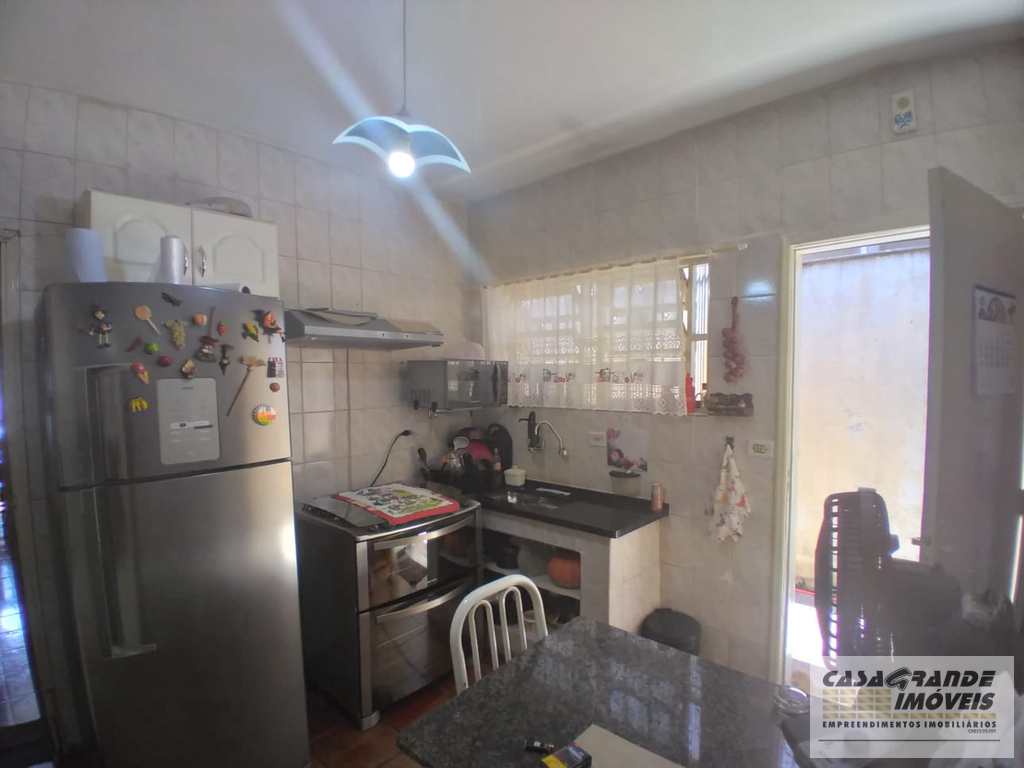 Casa em Praia Grande, no bairro Mirim
