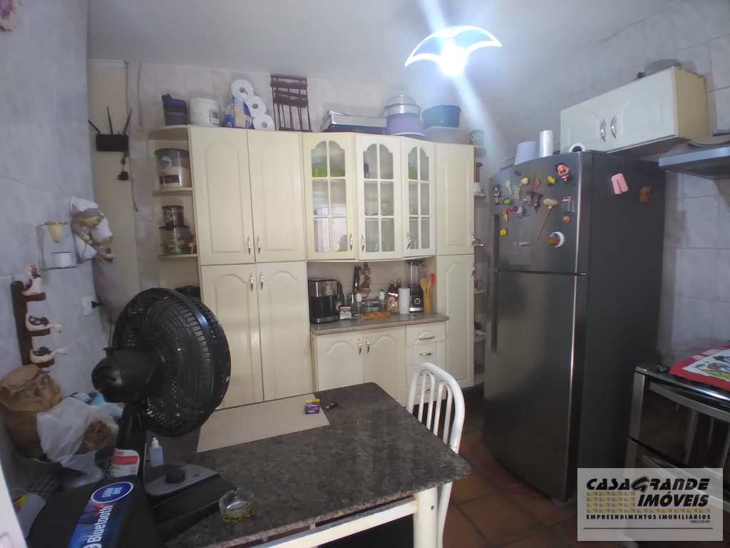 Casa em Praia Grande, no bairro Mirim