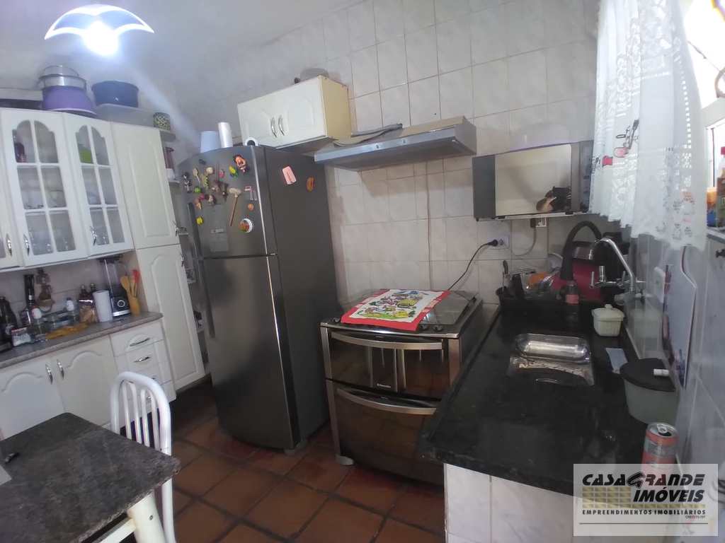 Casa em Praia Grande, no bairro Mirim