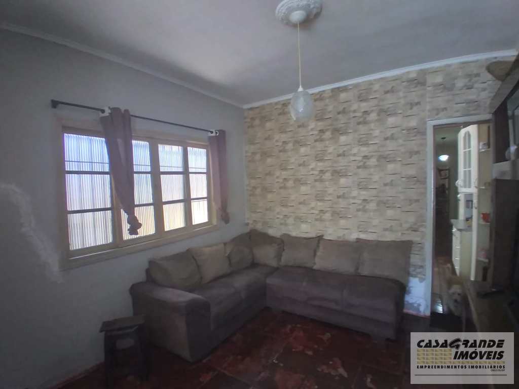 Casa em Praia Grande, no bairro Mirim