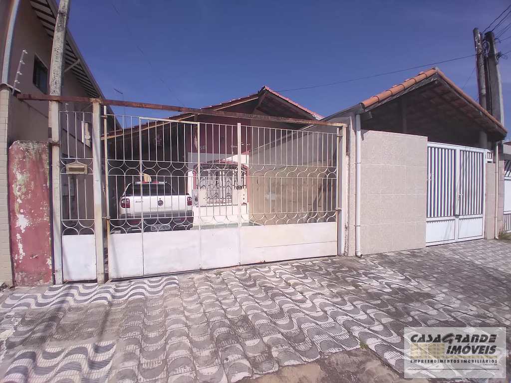 Casa em Praia Grande, no bairro Mirim