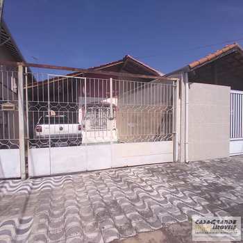 Casa em Praia Grande, bairro Mirim