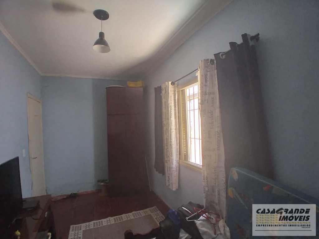 Casa em Praia Grande, no bairro Mirim