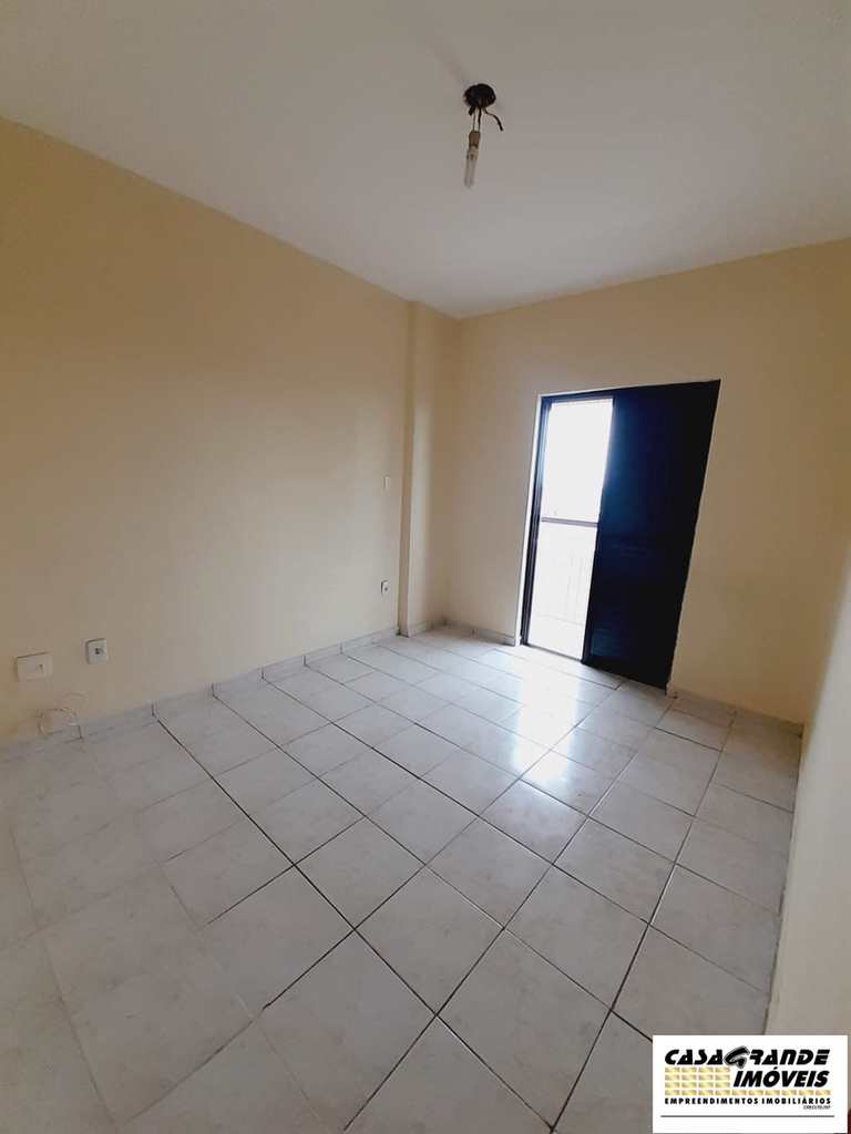 Apartamento em Praia Grande, no bairro MaracanÃ£