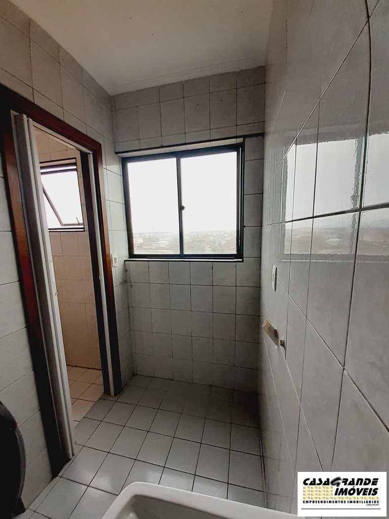 Apartamento em Praia Grande, no bairro MaracanÃ£