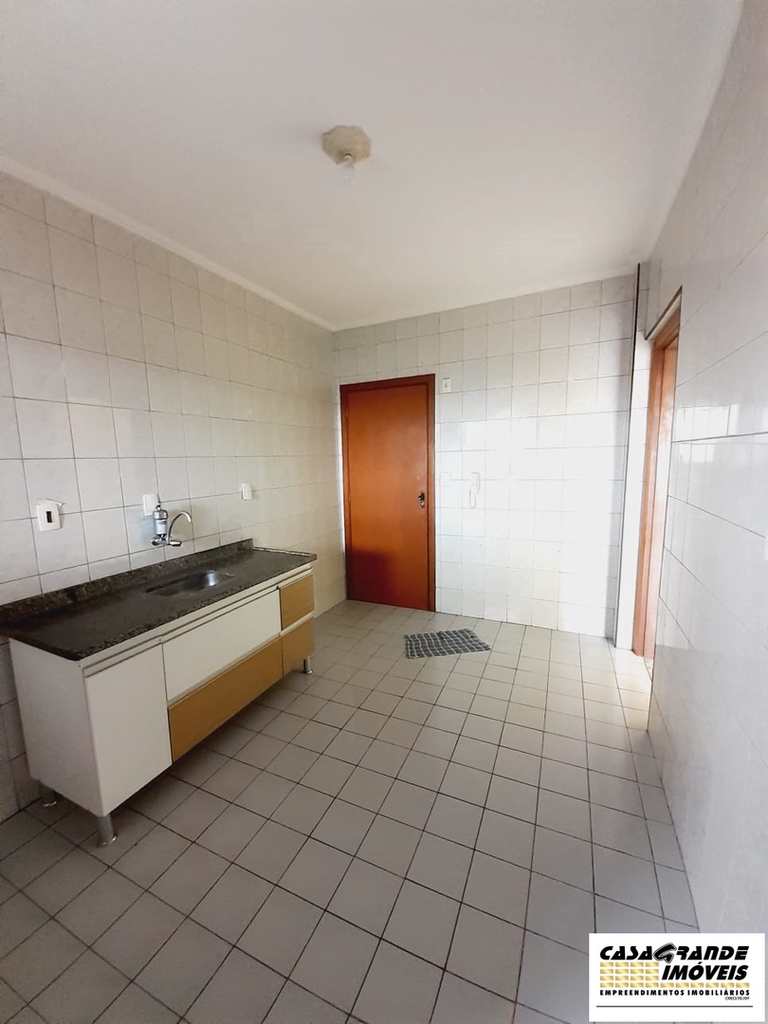 Apartamento em Praia Grande, no bairro MaracanÃ£