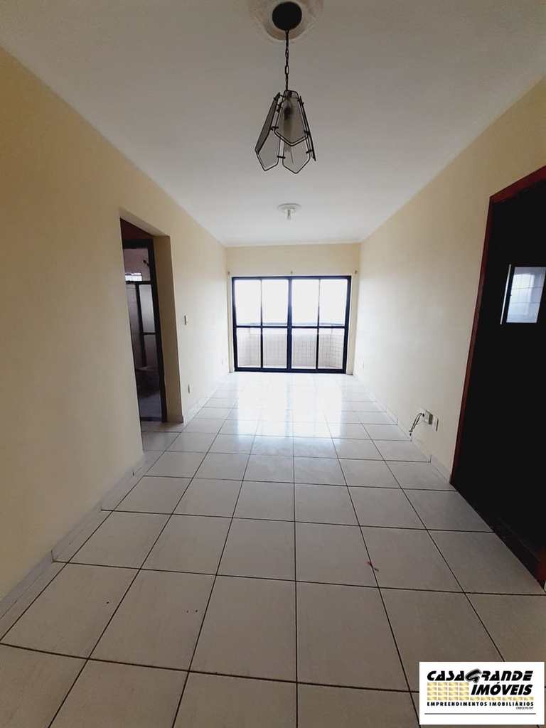 Apartamento em Praia Grande, no bairro MaracanÃ£