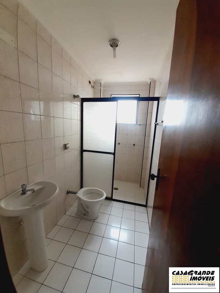 Apartamento em Praia Grande, no bairro MaracanÃ£