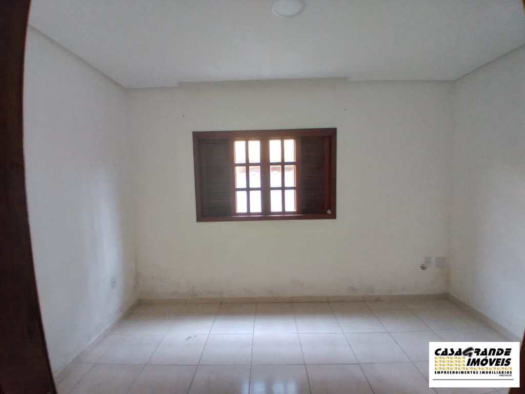 Casa em Praia Grande, no bairro CaiÃ§ara