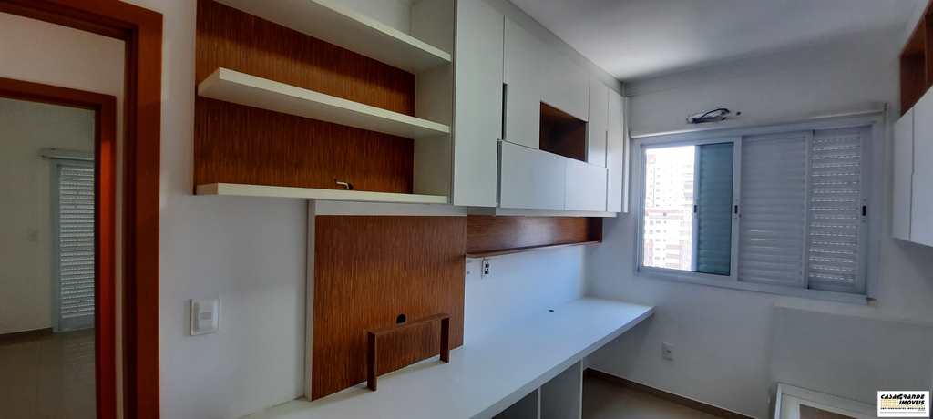 Apartamento em Praia Grande, no bairro Guilhermina