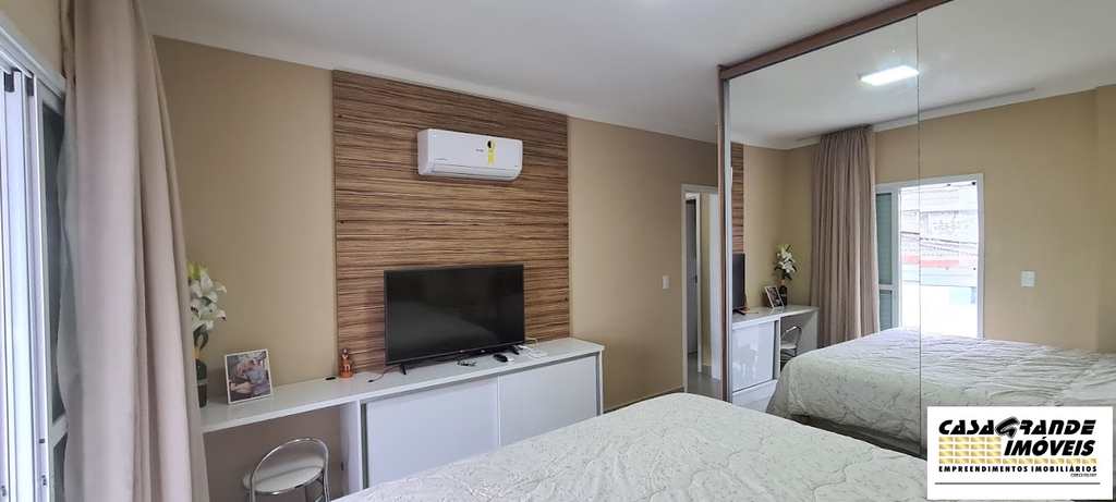 Apartamento em Praia Grande, no bairro Canto do Forte