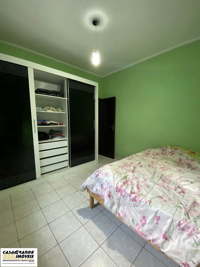 Casa em Praia Grande, no bairro Real