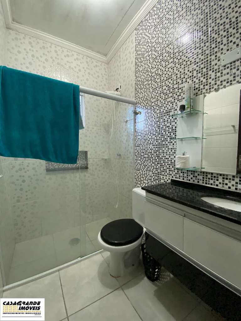 Casa em Praia Grande, no bairro Real