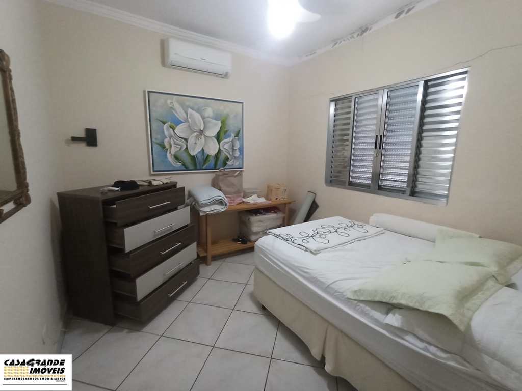 Casa em Praia Grande, no bairro MaracanÃ£