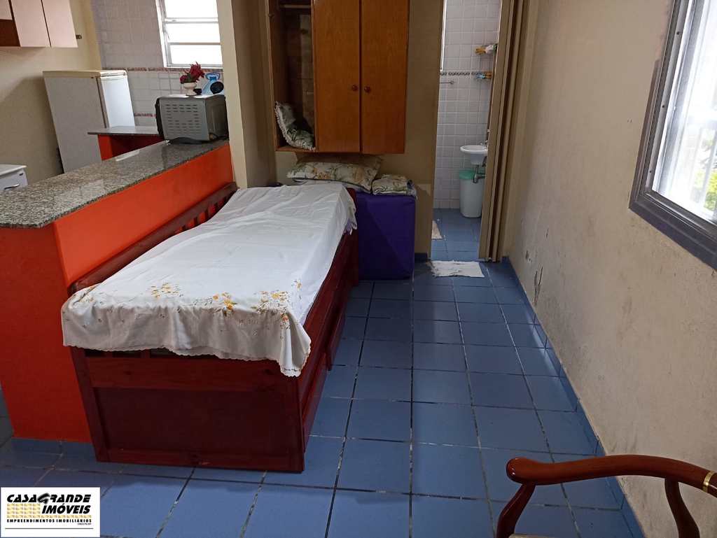 Kitnet em Praia Grande, no bairro MaracanÃ£