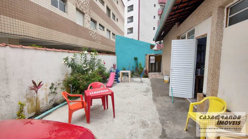 Casa em Praia Grande, no bairro CaiÃ§ara
