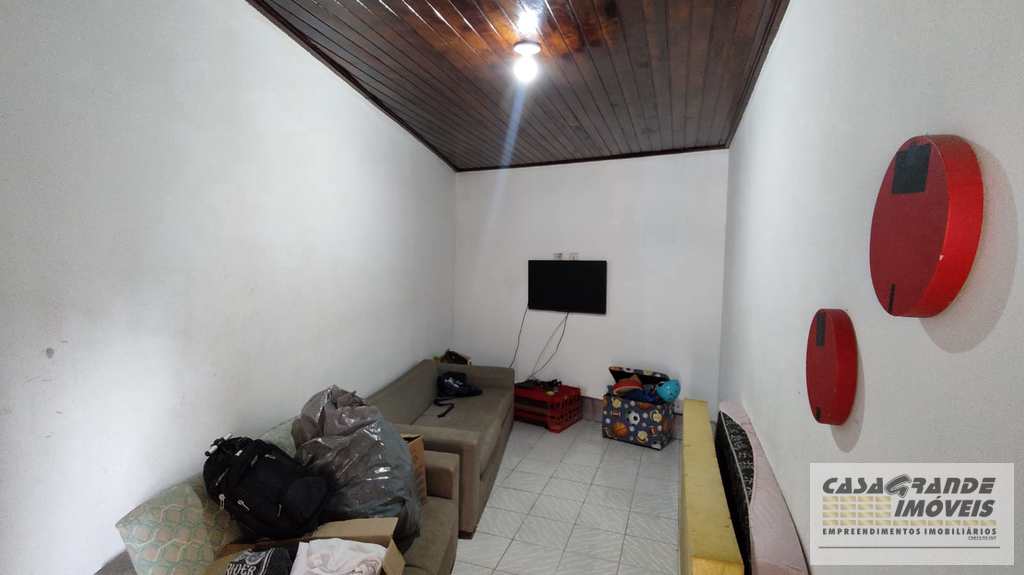 Casa em Praia Grande, no bairro CaiÃ§ara