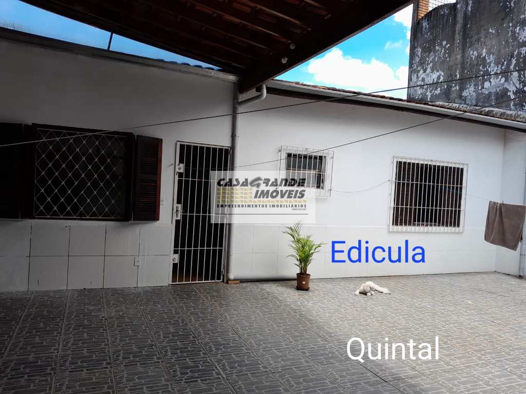 Casa em Praia Grande, no bairro Real