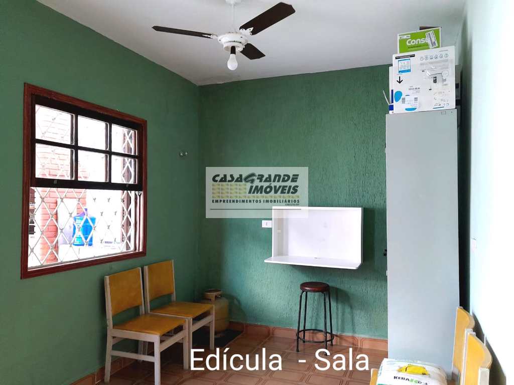 Casa em Praia Grande, no bairro Real