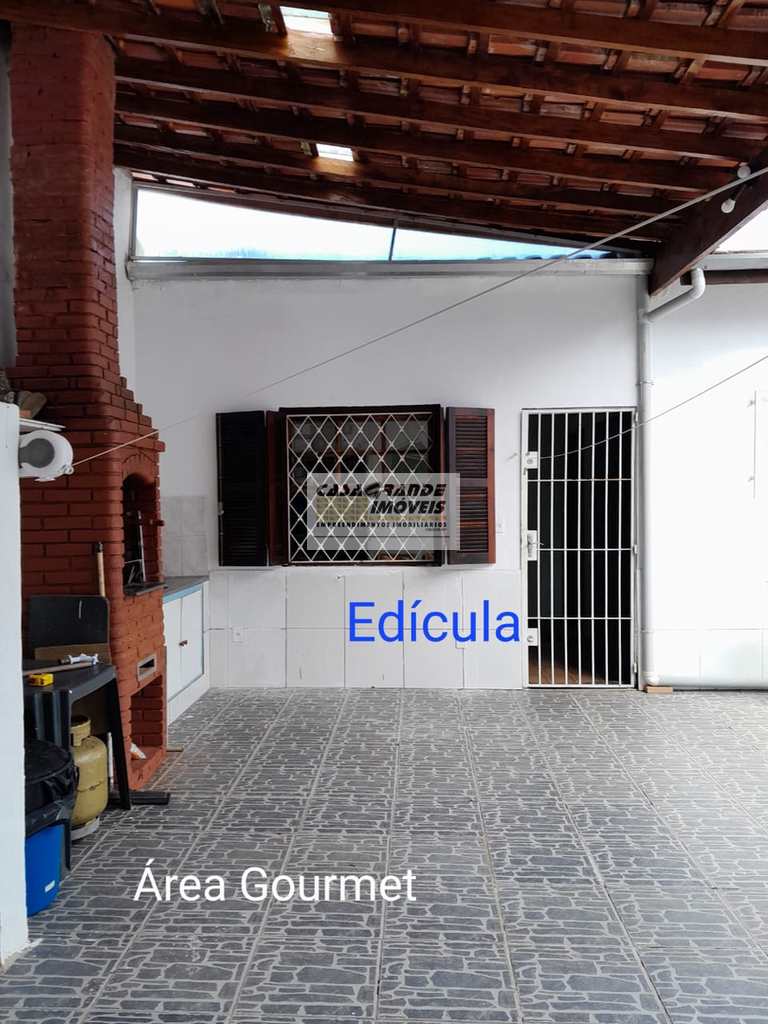 Casa em Praia Grande, no bairro Real