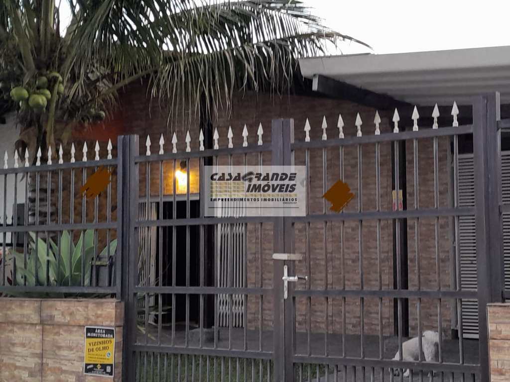Casa em Praia Grande, no bairro Real