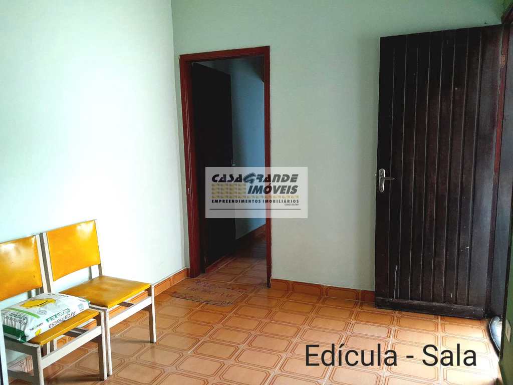 Casa em Praia Grande, no bairro Real