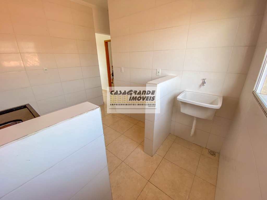 Casa de CondomÃ­nio em Praia Grande, no bairro Samambaia