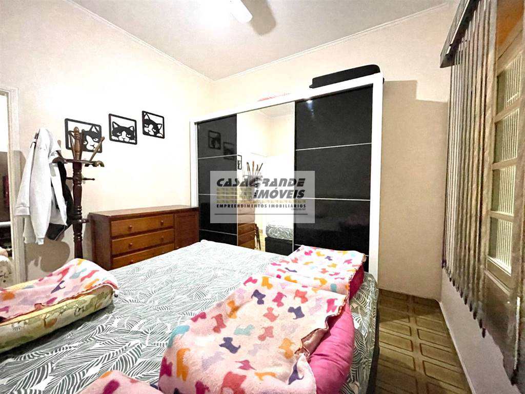 Casa em Praia Grande, no bairro Tupi