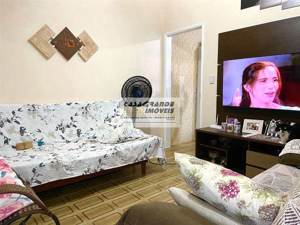 Casa em Praia Grande, no bairro Tupi