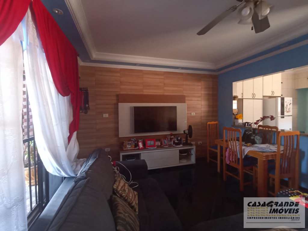 Casa em Praia Grande, no bairro Tupi