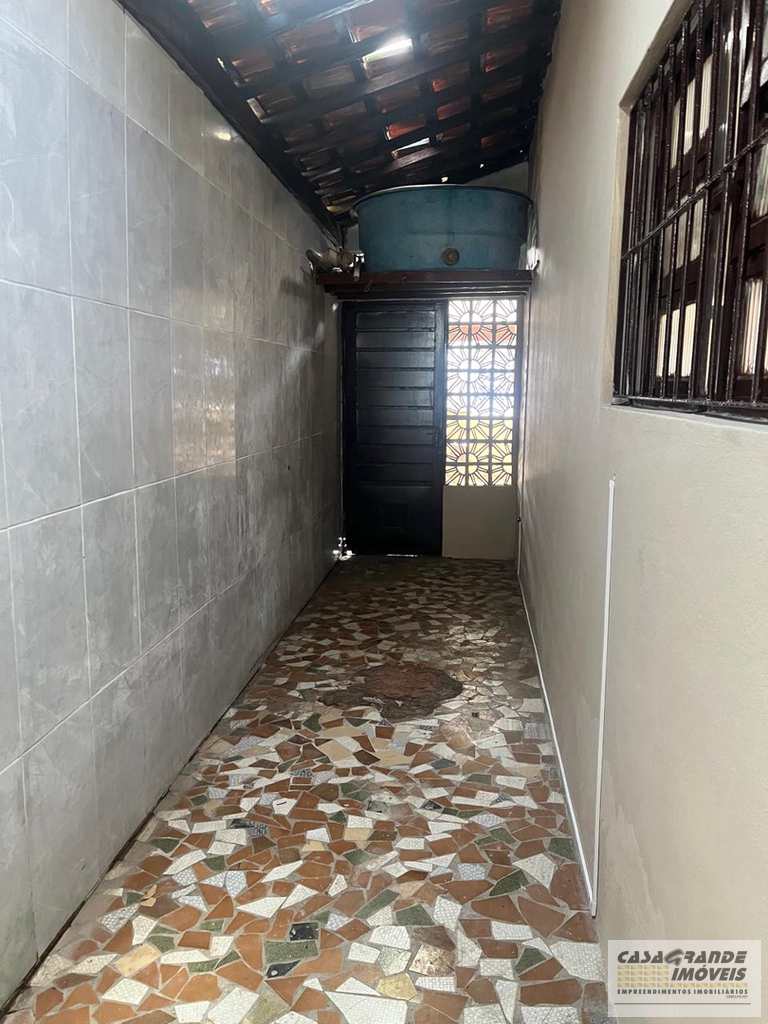 Casa em Praia Grande, no bairro Mirim