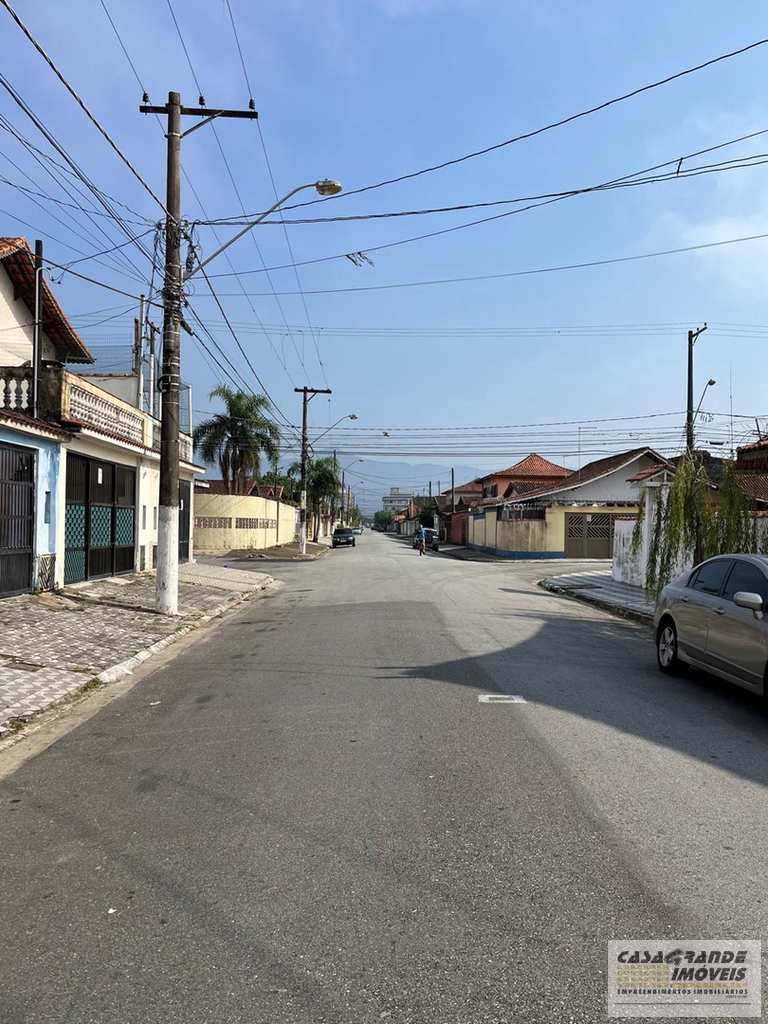 Casa em Praia Grande, no bairro MaracanÃ£