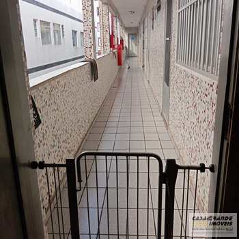 Apartamento em Praia Grande, bairro Guilhermina