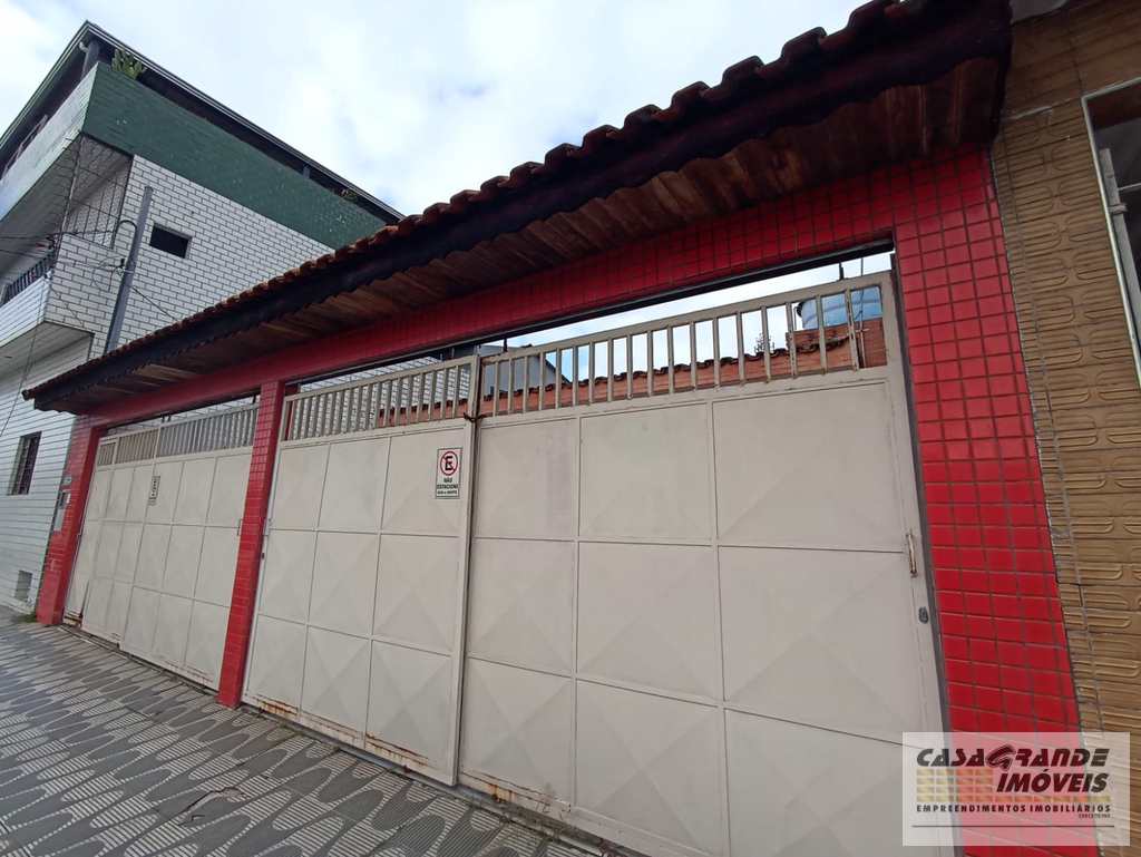 Casa em Praia Grande, no bairro MaracanÃ£