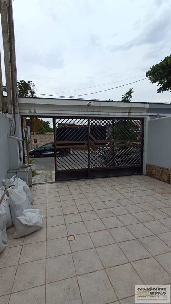 Casa em Praia Grande, no bairro MaracanÃ£