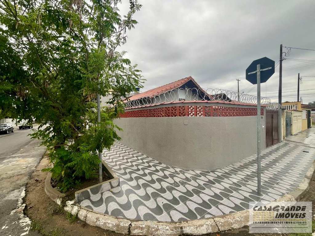 Casa em Praia Grande, no bairro MaracanÃ£
